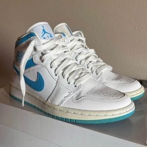 Women’s Nike Air Jordan 1 Mid